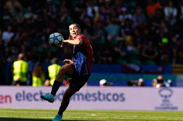 Tuyển nữ Việt Nam học được gì sau kỳ World Cup đầu tiên?